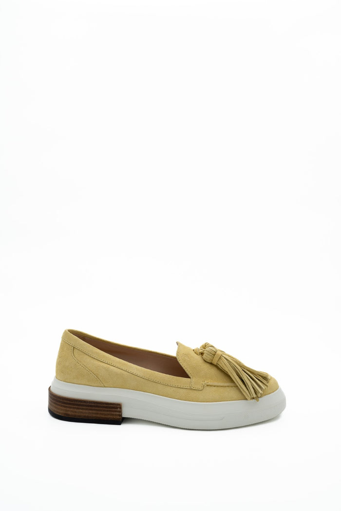 Tod's - Loafers - Geel